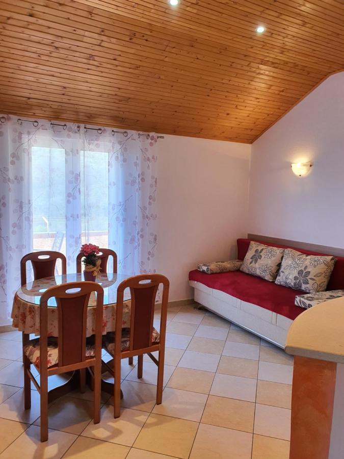 Diana Apartman Brseč Exterior foto