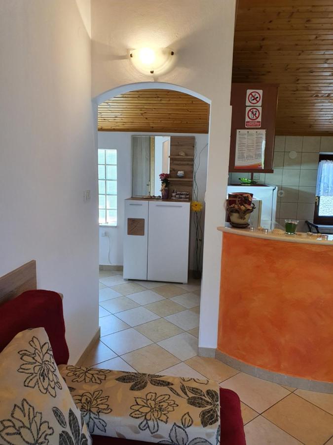 Diana Apartman Brseč Exterior foto